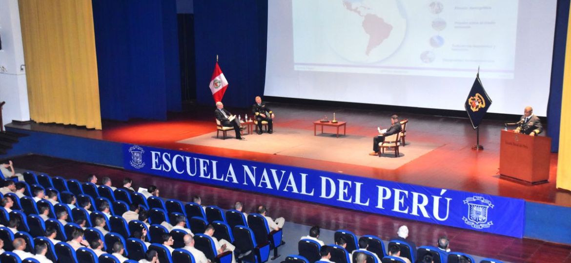 Conversatorio “Tendencias Estratégicas Globales” con especialistas del Centro de Desarrollo de Conceptos y Doctrina del Ministerio de Defensa del Reino Unido